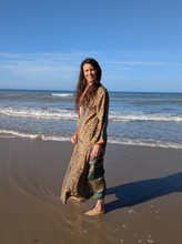 Load image into Gallery viewer, SUTRA Silk Reversible Kimono