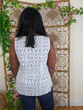 Load image into Gallery viewer, AKASHA Vest 3 Prints