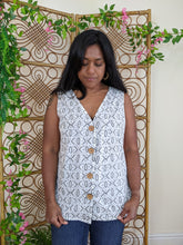 Load image into Gallery viewer, AKASHA Vest 3 Prints