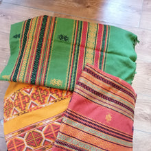 Load image into Gallery viewer, Yak Wool Shawl
