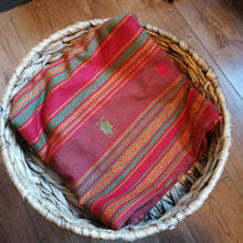 Load image into Gallery viewer, Yak Wool Shawl